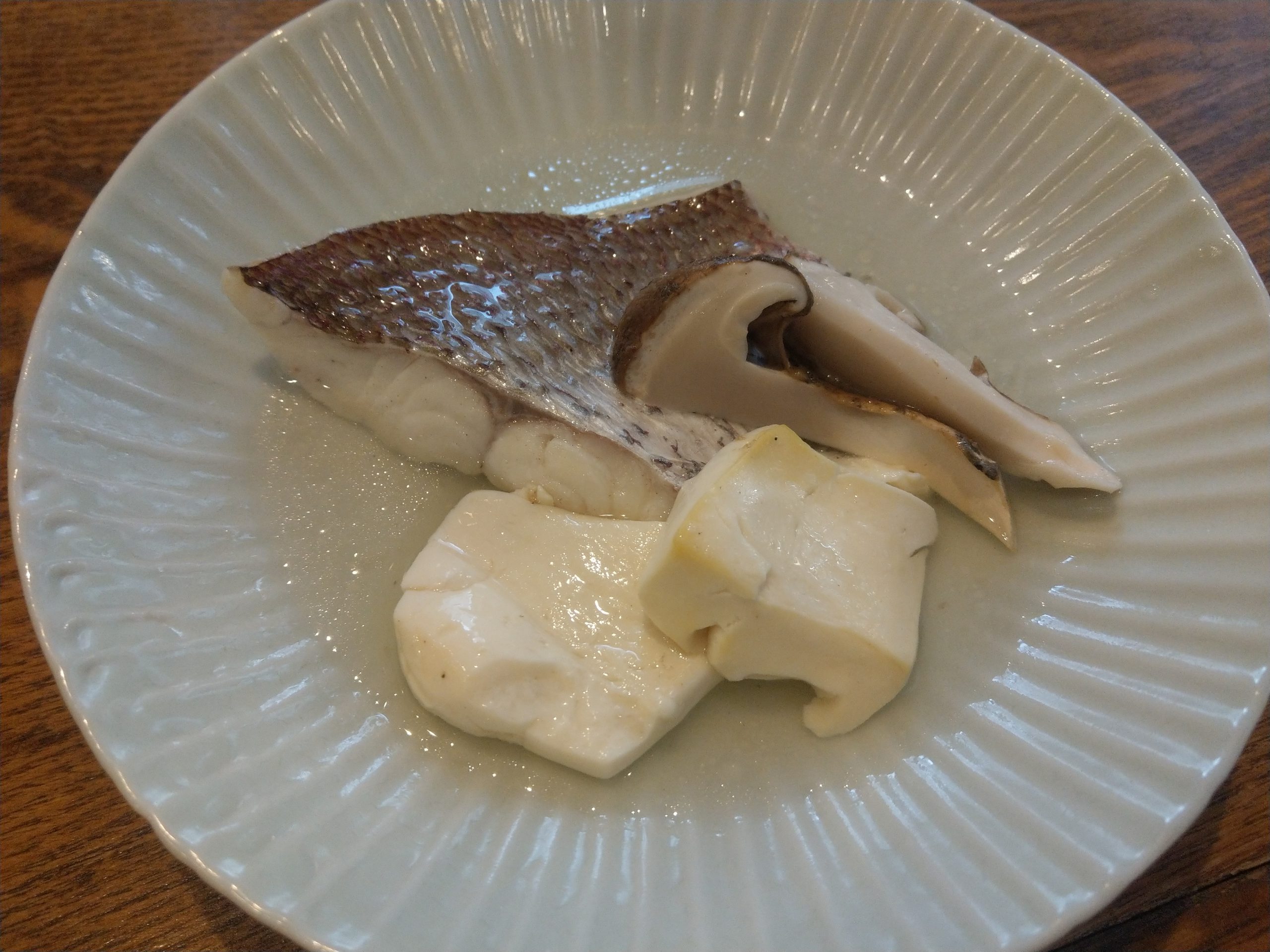 石巻 真鯛と松茸の塩煮